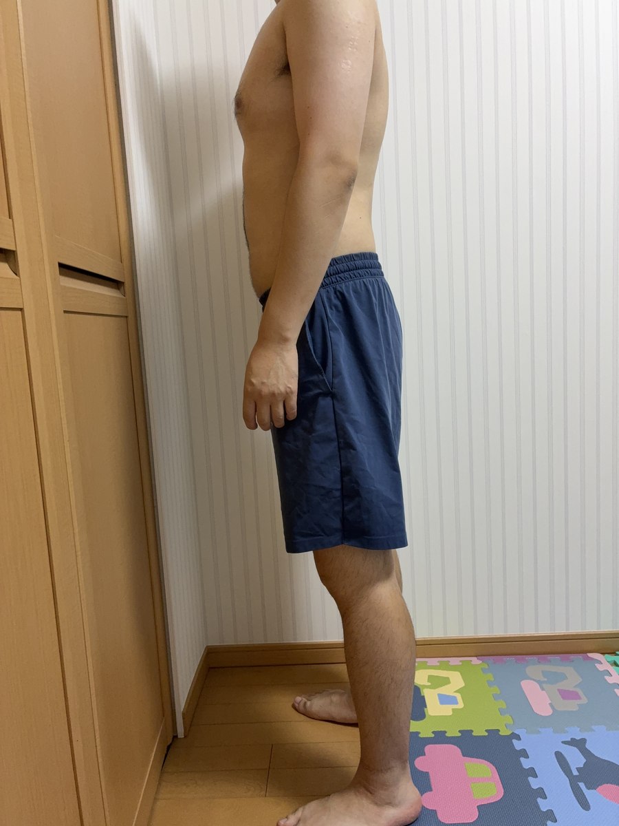 9/28時点の体型を撮影した写真(横向き、首から下)