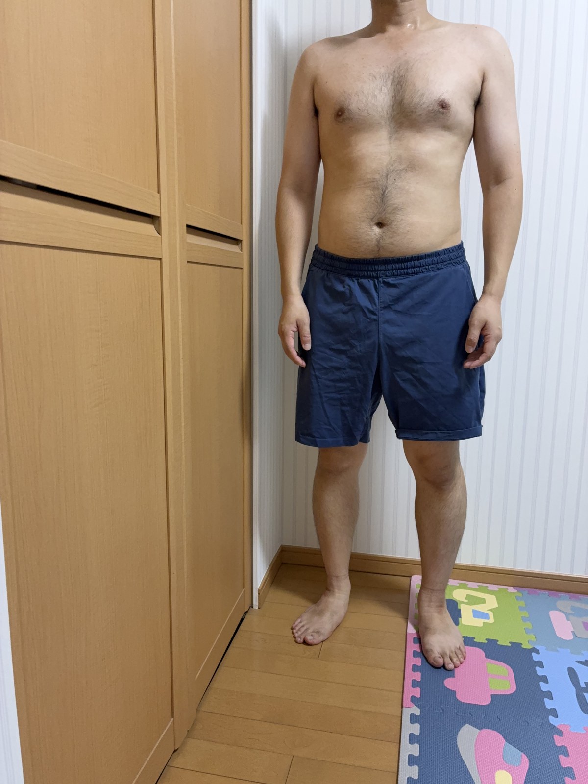 10/2時点の体型を撮影した写真(正面、首から下)