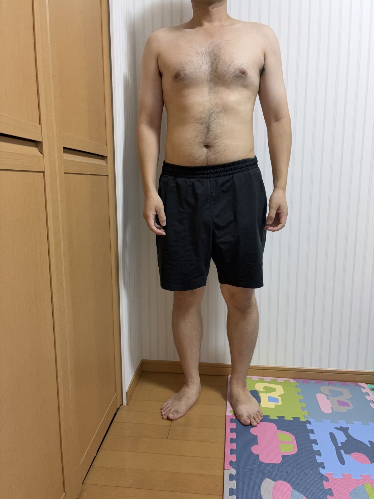 10/13時点の体型を撮影した写真(正面、首から下)