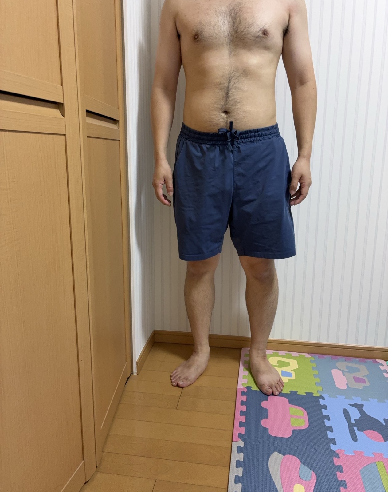 10/15時点の体型を撮影した写真(正面、首から下)